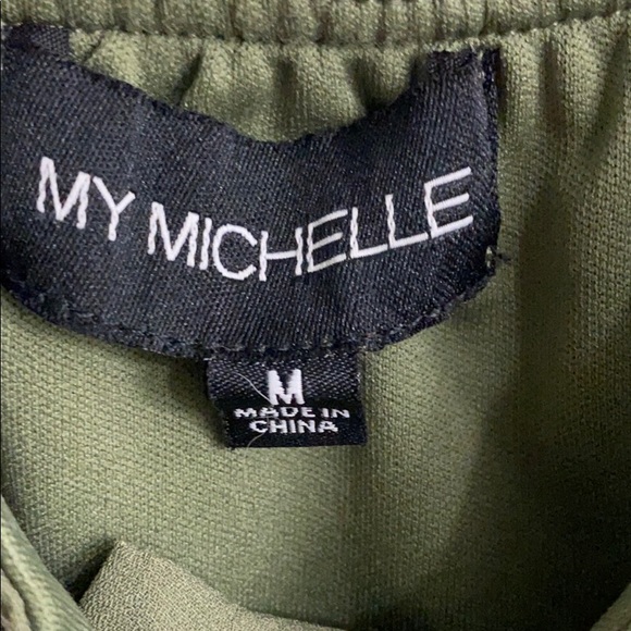 Green romper - Picture 4 of 4